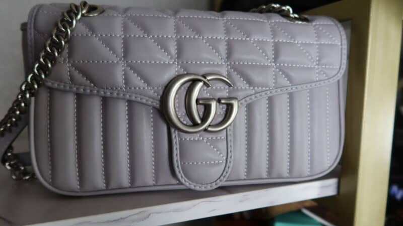 GUCCI GG MARMONT SMALL SHOULDER BAG
