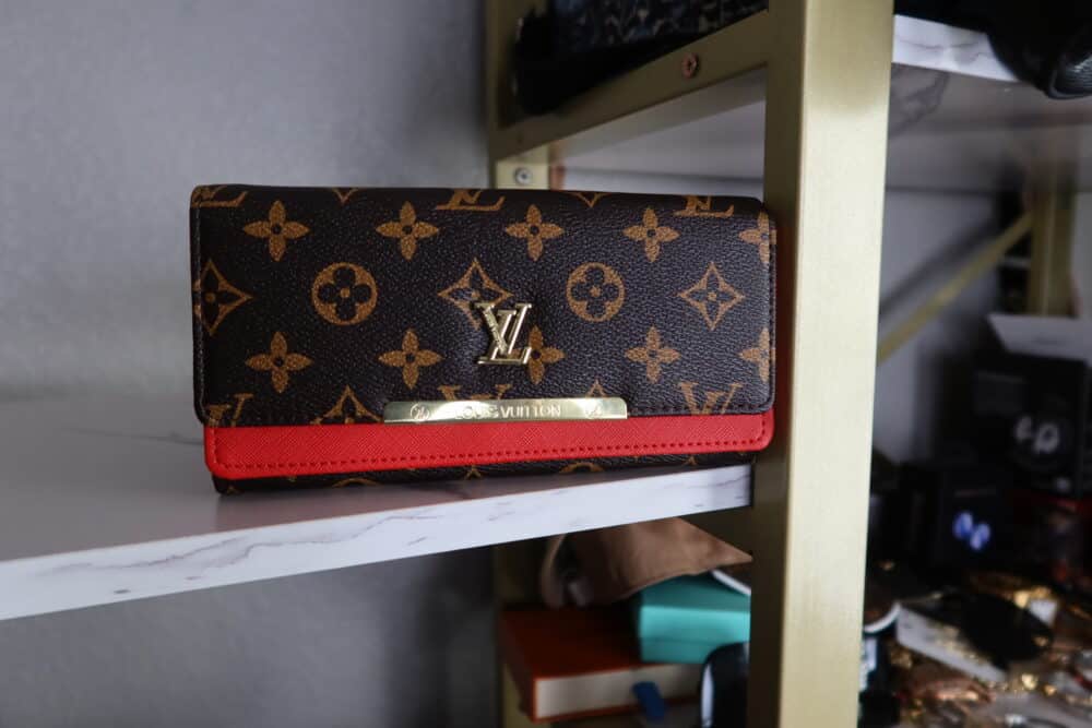 LV TRIFOLD WALLET