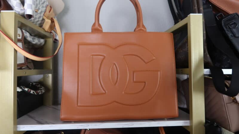 1:1 D&G SMALL CALFSKIN DG DAILY SHOPPER