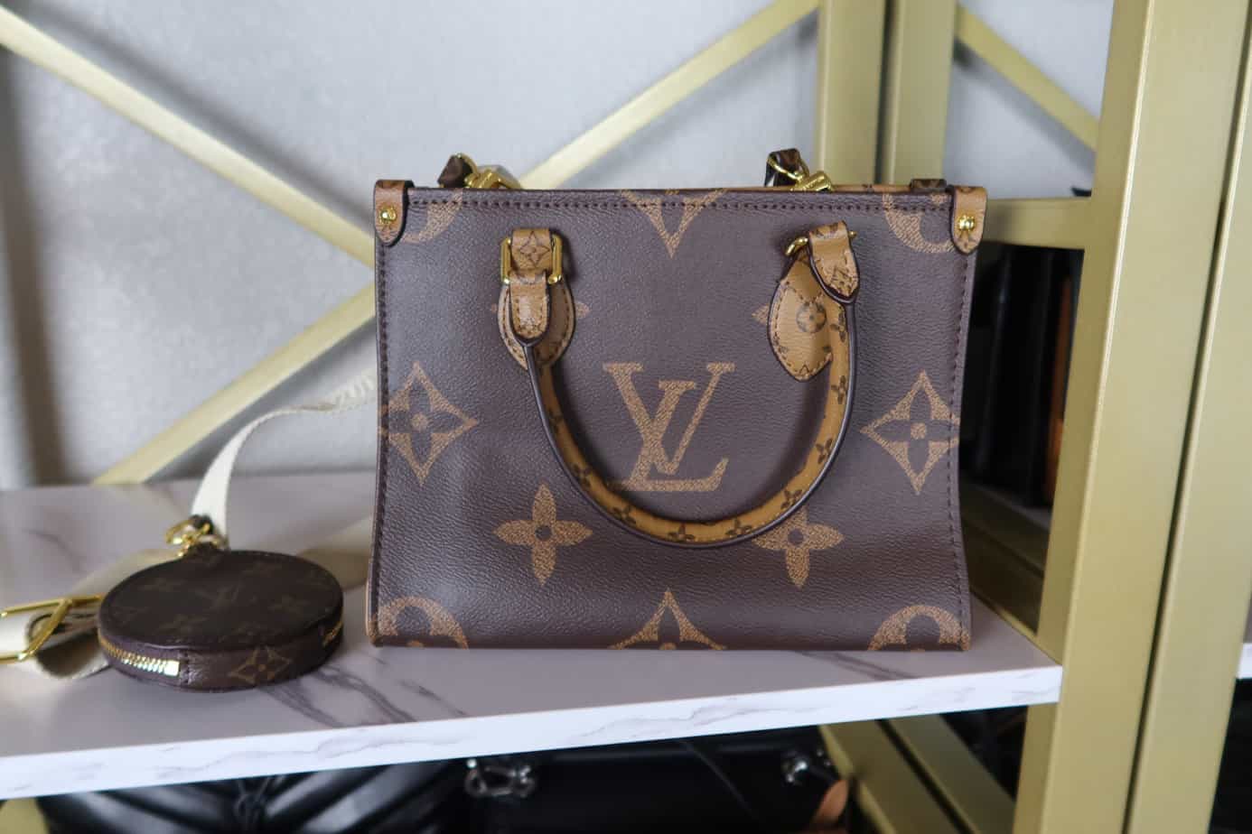 LV ON THE GO PM STRAP